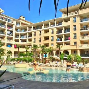 https://appartement-3-pices-piscine-proche-plage-et.fr-provencehotel.com